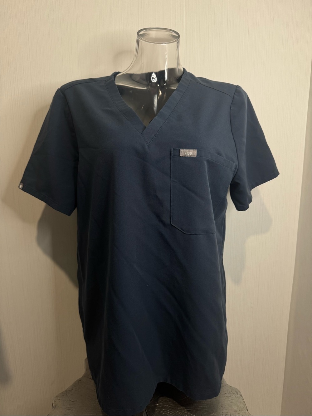 FIGS CATARINA SCRUB TOP. XL. Charcoal Blue Grey. No flaws noted! PO: 1738.
